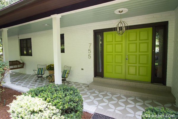 3 Inventive Ways To Brighten Your Home 8217 S Exterior With Paint A Front Porch With Stenciled Floor And Bright Green Door
